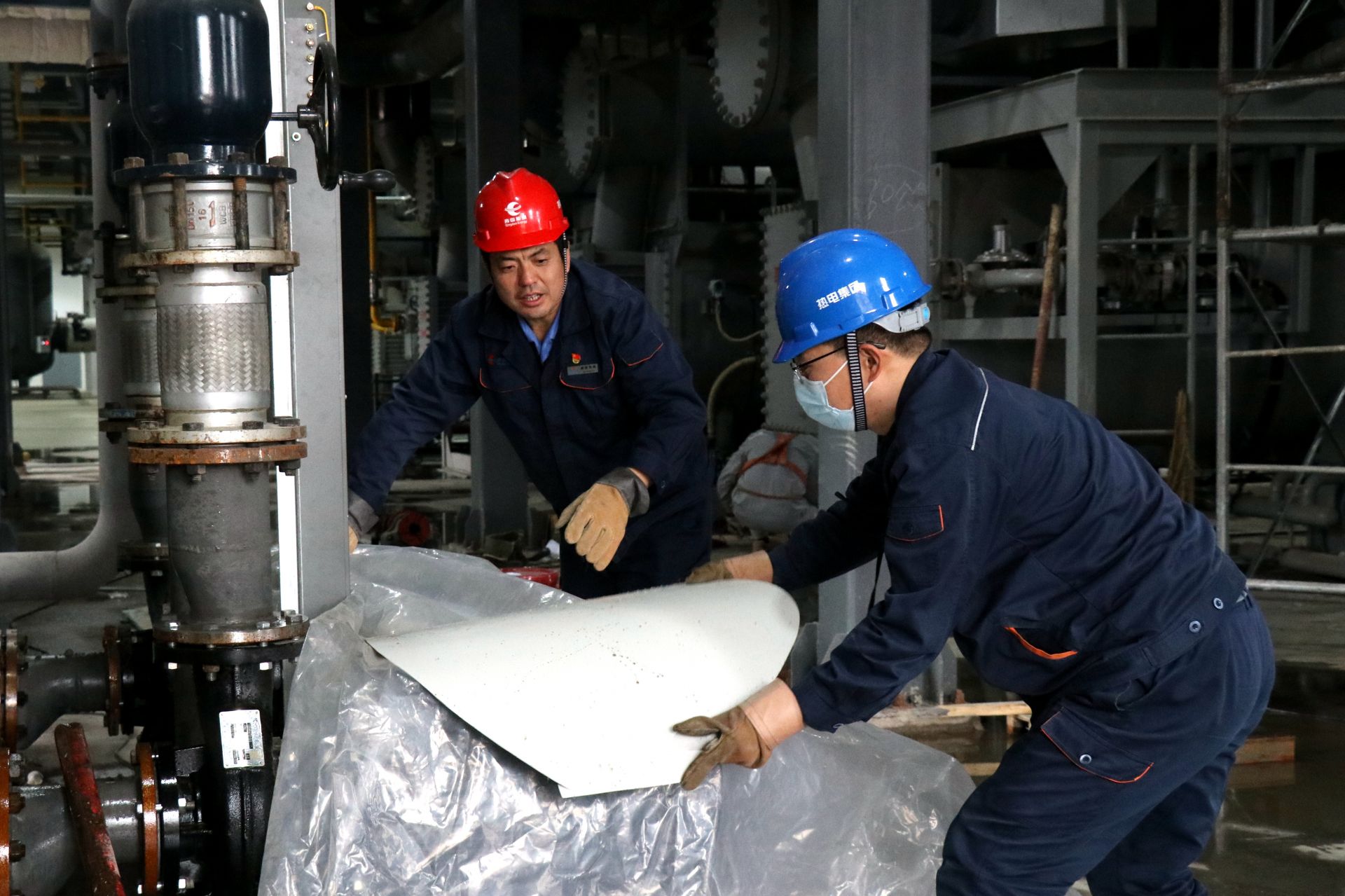 強寒潮來襲，青島“溫暖防線”全面啟動 供熱、公安、電氣機械檢測服務協同作戰